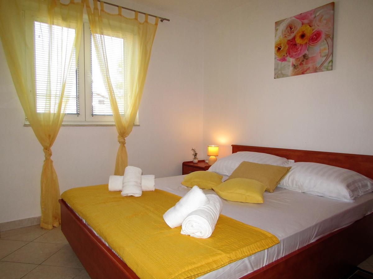 Apartments Kokor Водице Екстер'єр фото