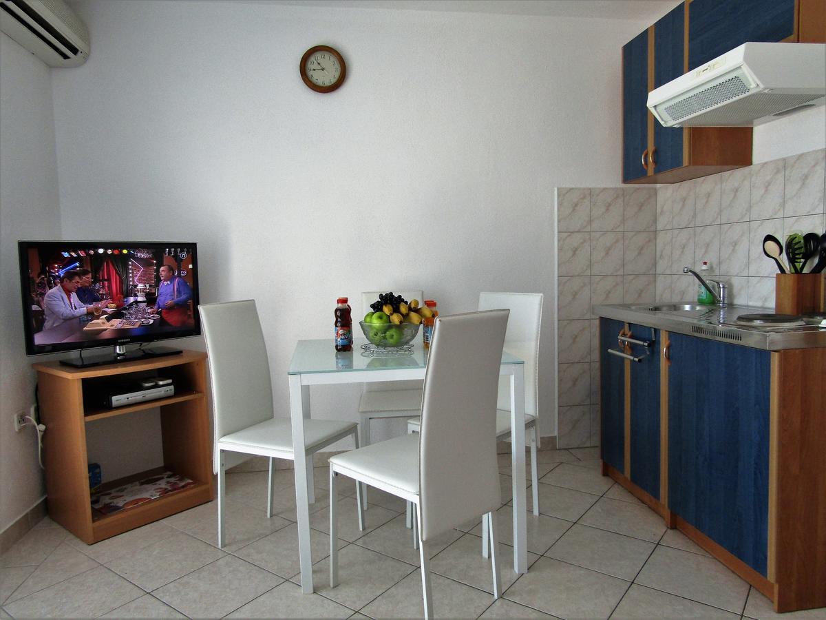 Apartments Kokor Водице Екстер'єр фото