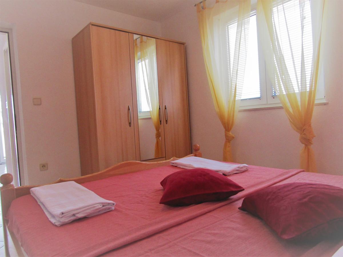 Apartments Kokor Водице Екстер'єр фото