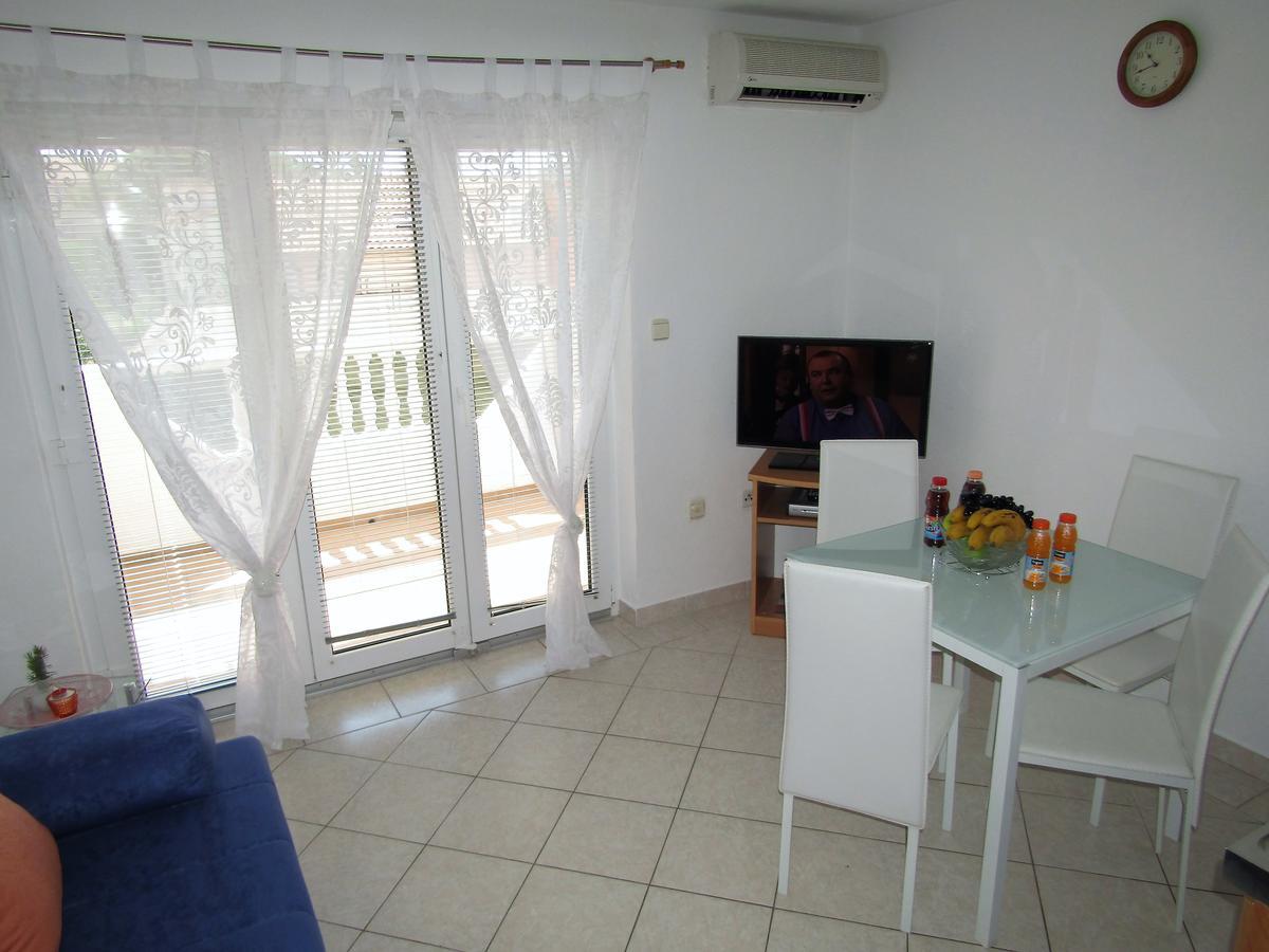 Apartments Kokor Водице Екстер'єр фото